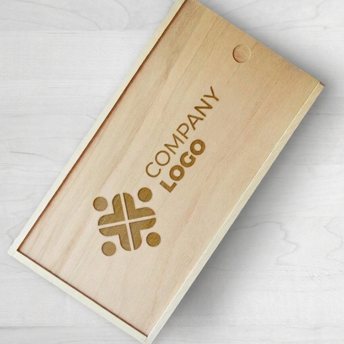 Gepersonaliseerde houten geschenkdoos met logo