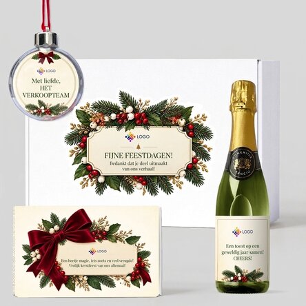 Geschenkdoos - Christmas time met producten die zijn gepersonaliseerd met een logo en een boodschap