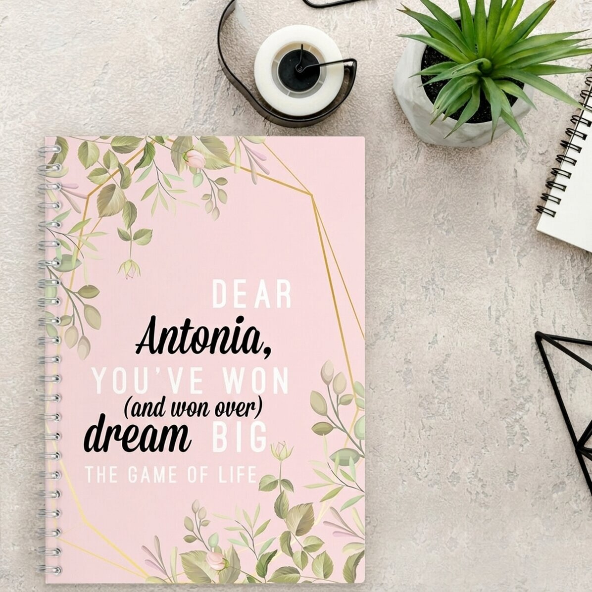 Carnet personnalisé avec motif floral « Dear Antonia »