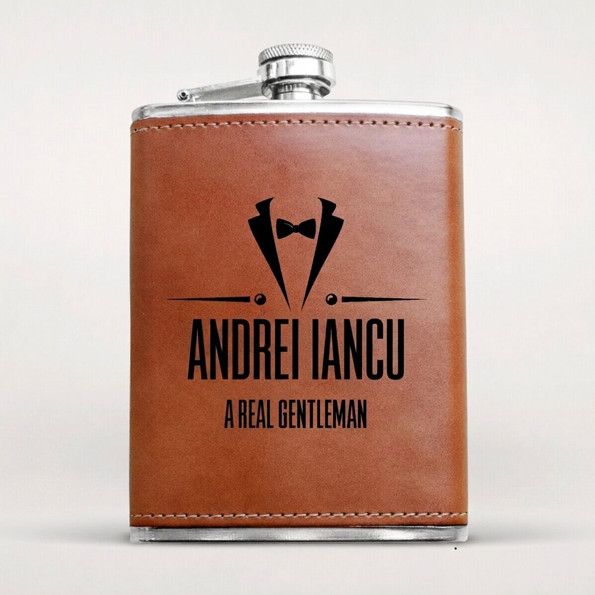 Flacon de poche personnalisé recouvert de cuir - Tuxedo