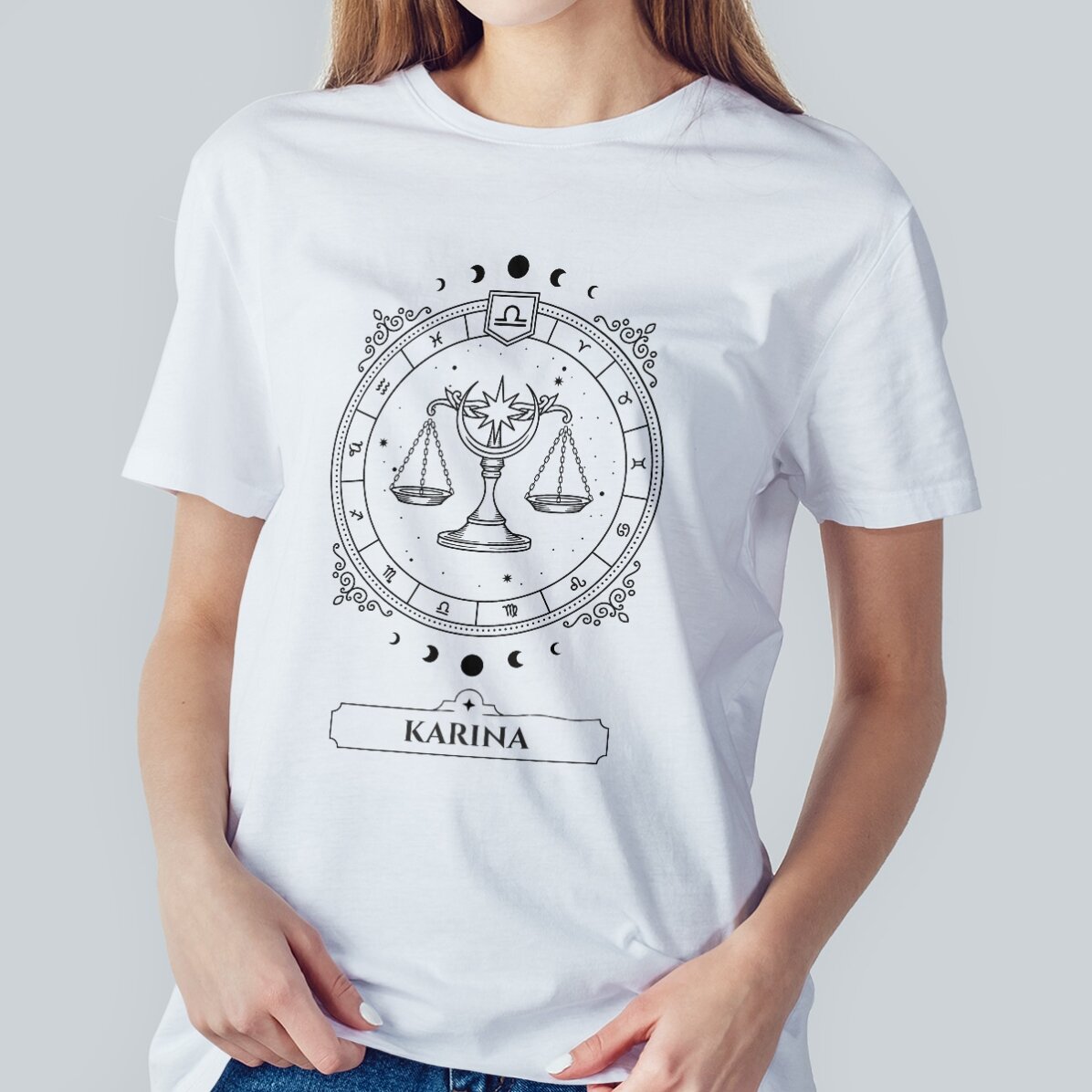 Katoenen T-shirt met naam en sterrenbeeld - Weegschaal