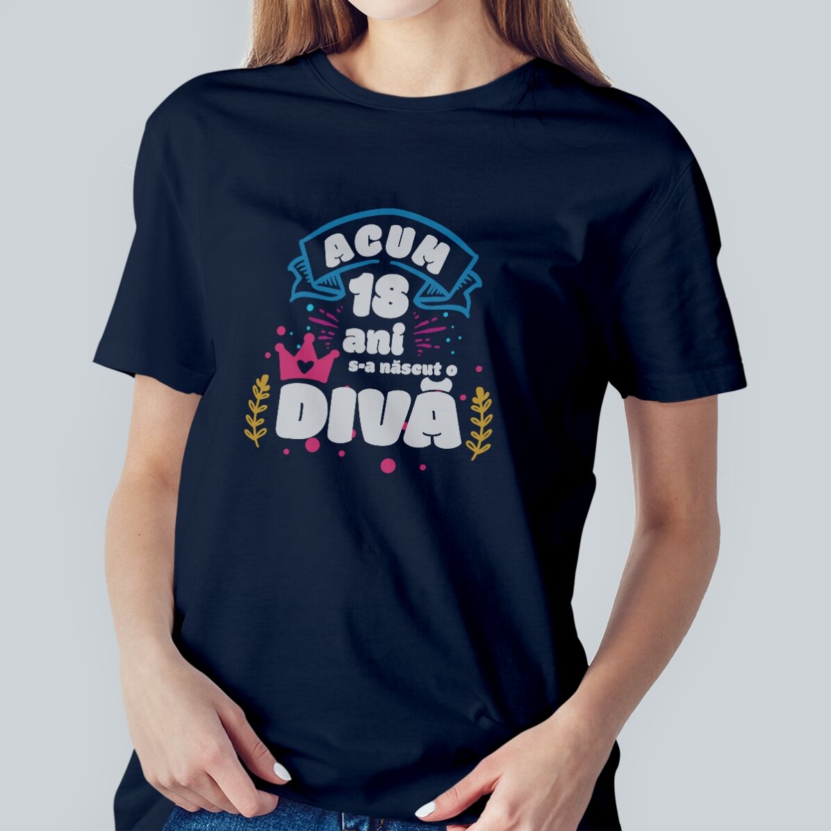 Katoenen T-shirt met gepersonaliseerde tekst - 18 jaar geleden werd een diva geboren
