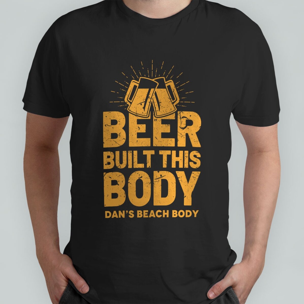 Katoenen T-shirt met gepersonaliseerde tekst - Beer Built This Body